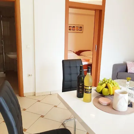 公寓 Mrkonja 马图利