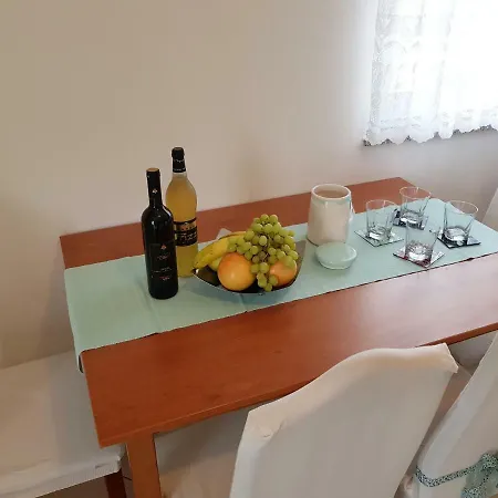 Mrkonja 公寓 马图利