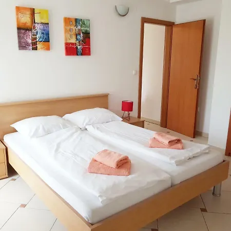 アパート Mrkonja